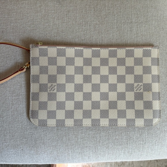 Louis Vuitton Pochette - Picture 2 of 9